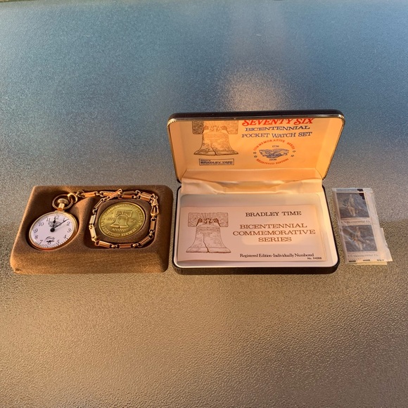 1976 Bicentennial Pocket Watch and U.S. Postage Stamps - Picture 11 of 14
